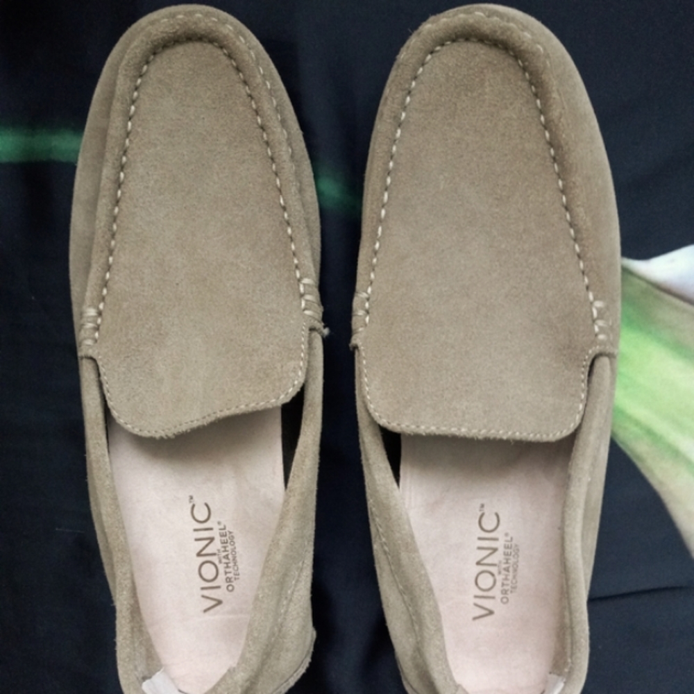Vionic Suede Parker Slip-On Orthodic Loafers Sand Leather Suede Mens US 8